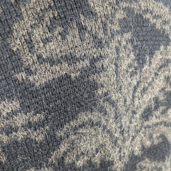 Women’s Charcoal Floral Knit Cardigan Sweater - Unbranded - Picture 6 of 14